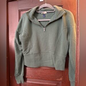 Universal Thread Olive Green Quarter-Zip Sweatshirt